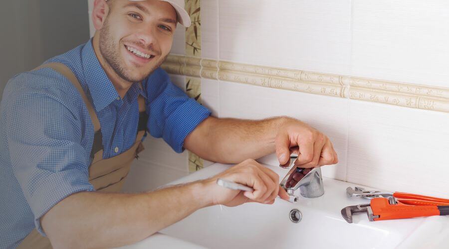 Professional clogged drains services in Laughlin Afb, TX